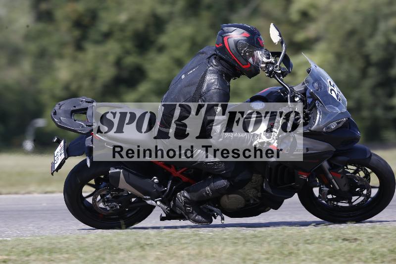 /49 26.08.2025 Cornu Master School ADR/gruen-vert/25